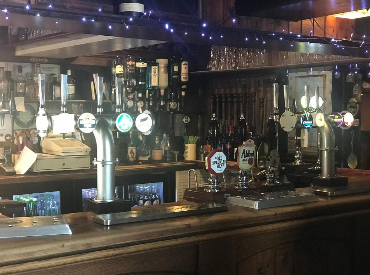 The Dog & Doublet Inn Kingsbury Esterno foto